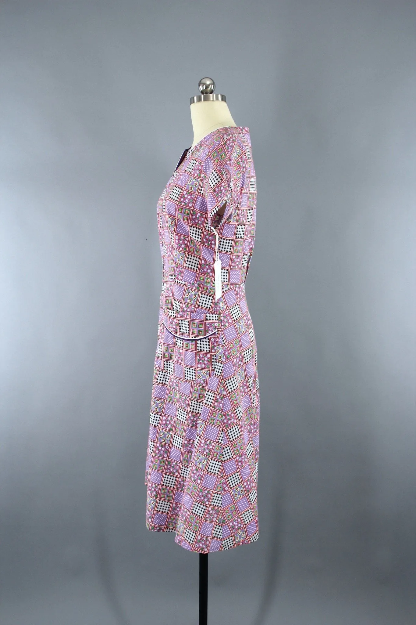 1950s Vintage Novelty Print Checkered Cotton Dress