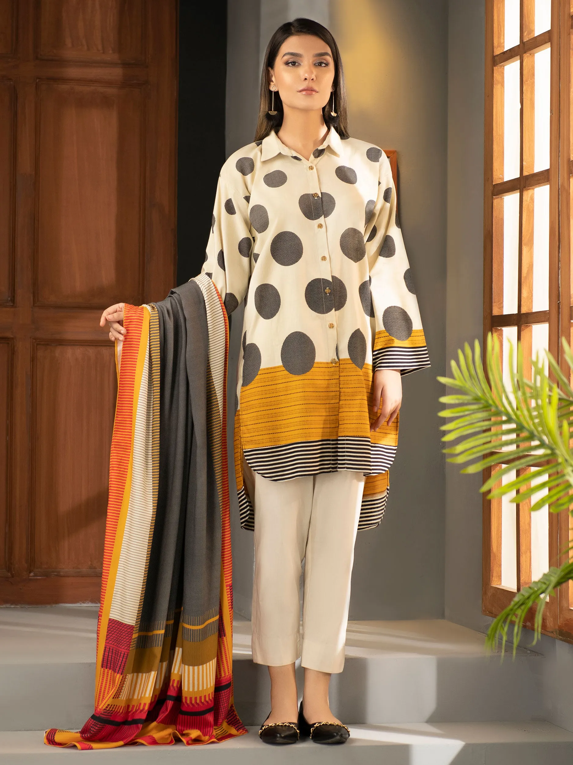 2 Piece Khaddar Suit-Printed (Unstitched)