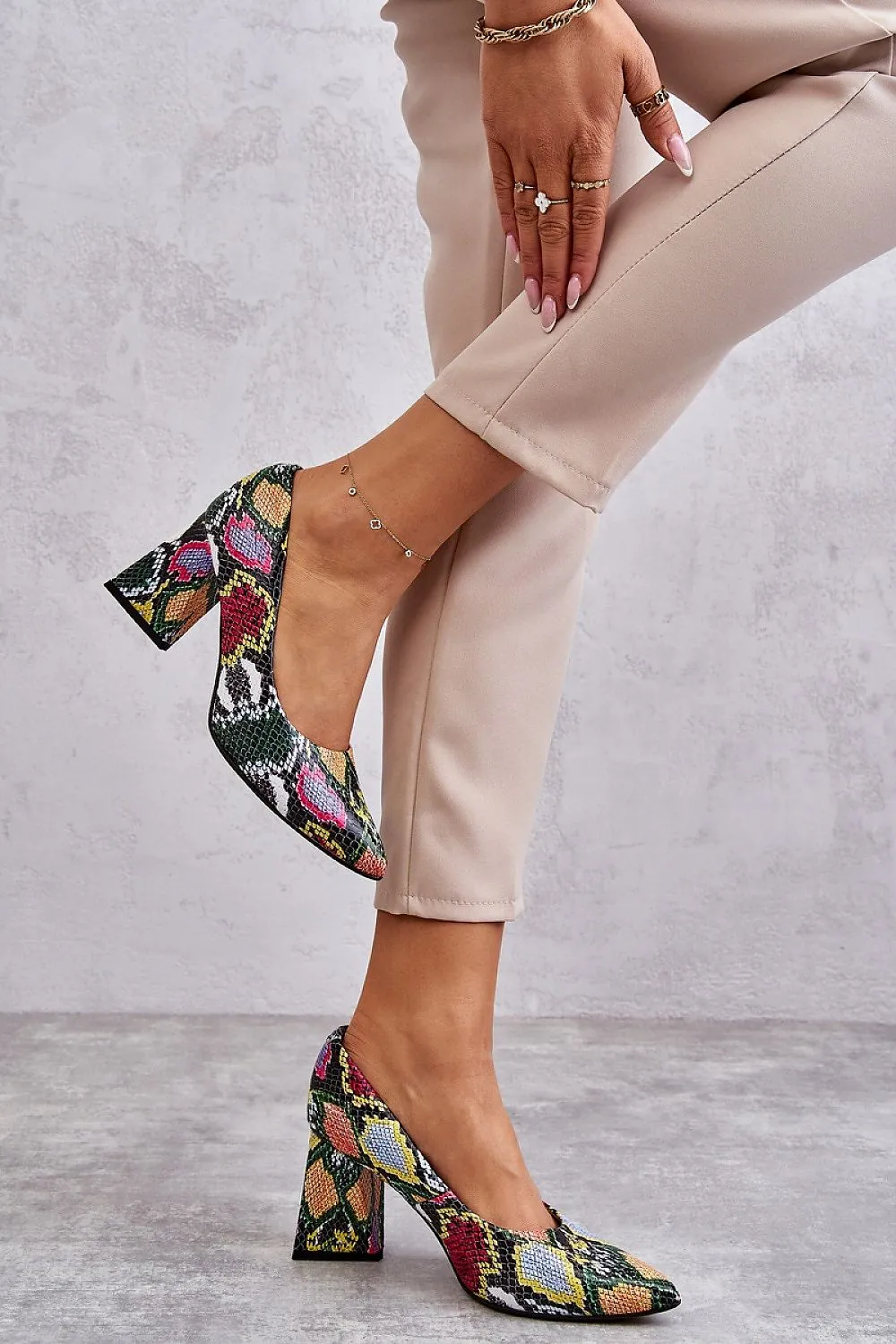 Block heel pumps Step in style