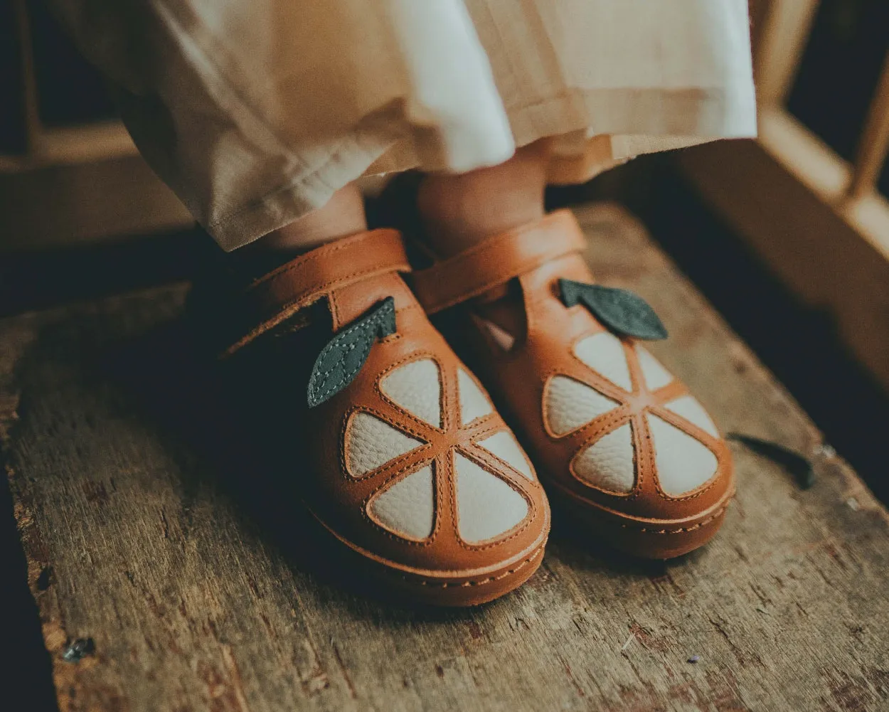 Bowi Shoes | Grapefruit | Walnut Leather