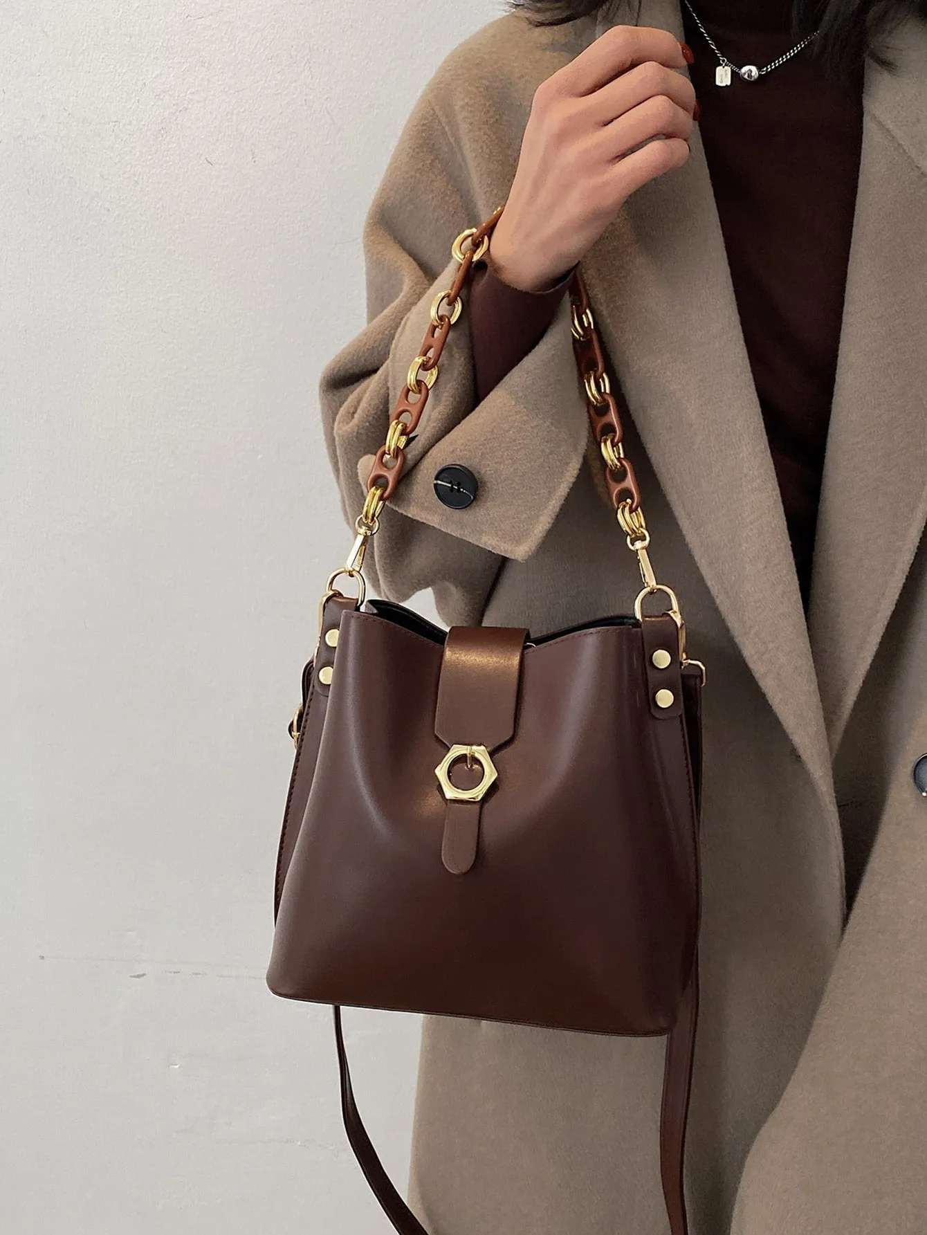 Chain Bucket Bag