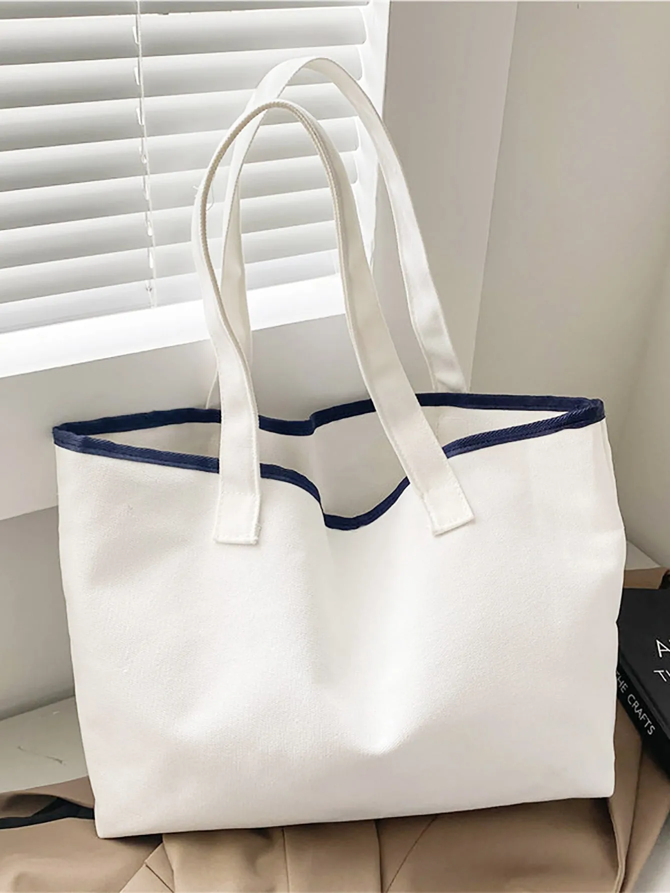 Contrast Binding Tote Bag