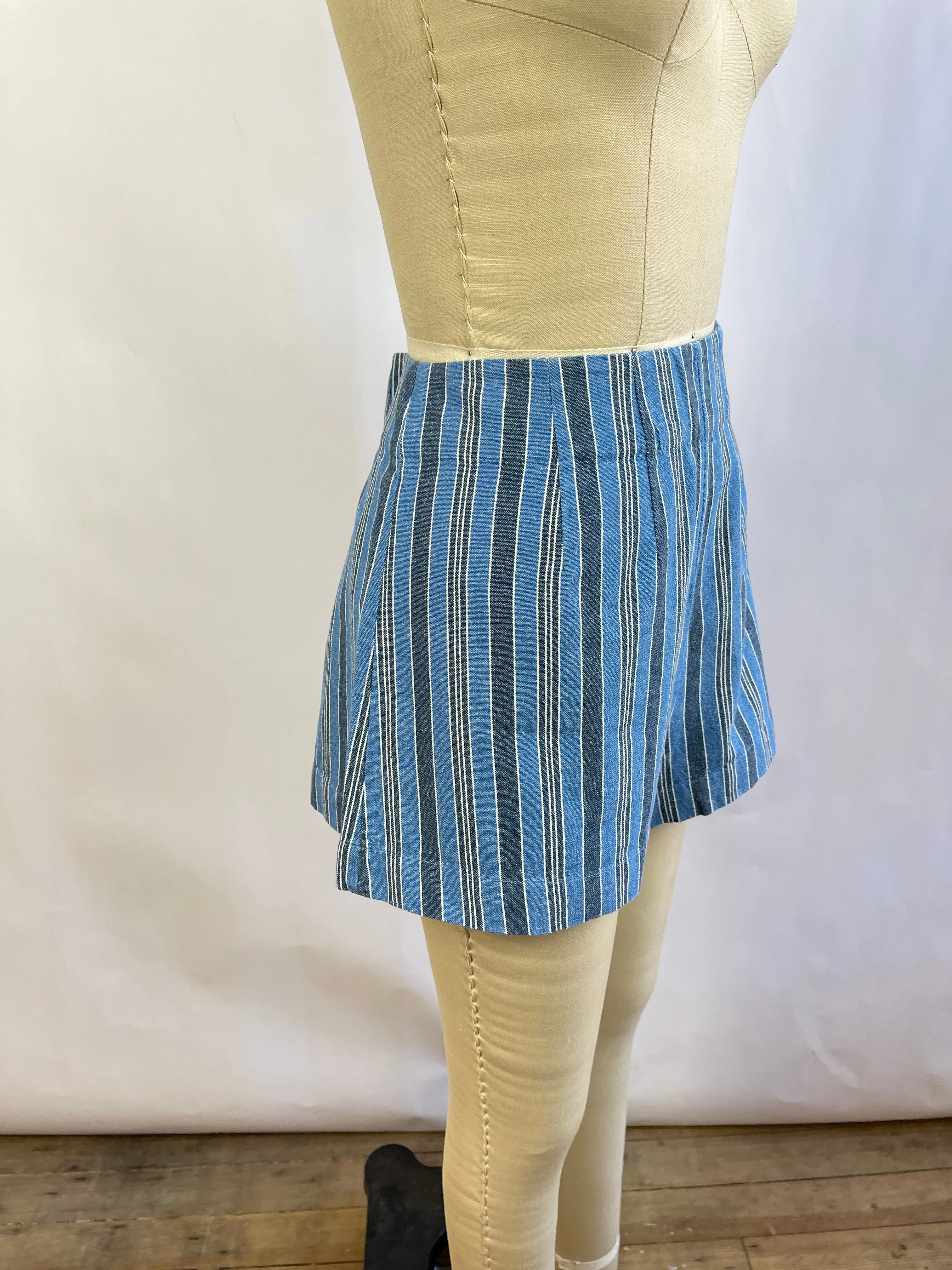 Doen Blue Striped Shorts (M/8)