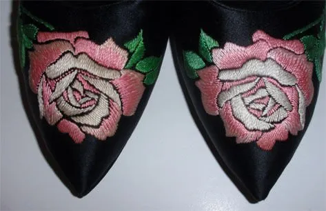 HERBERT LEVINE Black Silk w/ Embroidered Pink Rose Heels Size 7