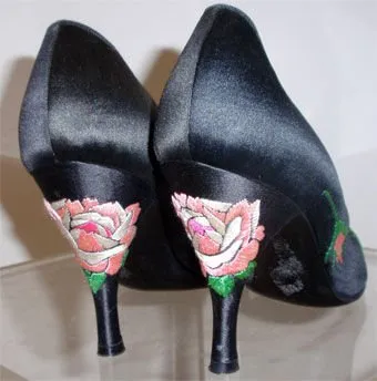 HERBERT LEVINE Black Silk w/ Embroidered Pink Rose Heels Size 7