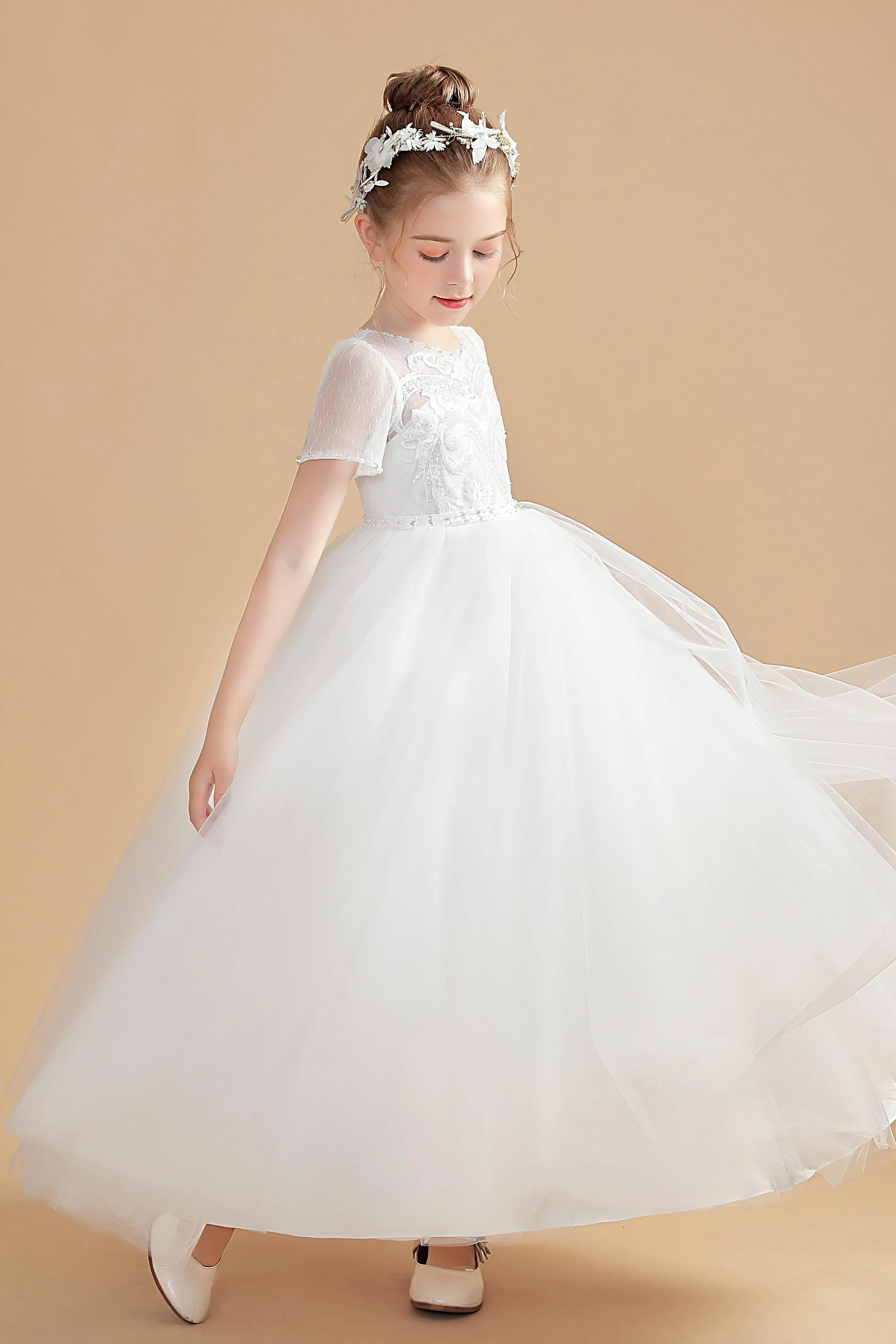 Ivory Short Sleeves Tulle Flower Girl Dresses With Lace Appliques