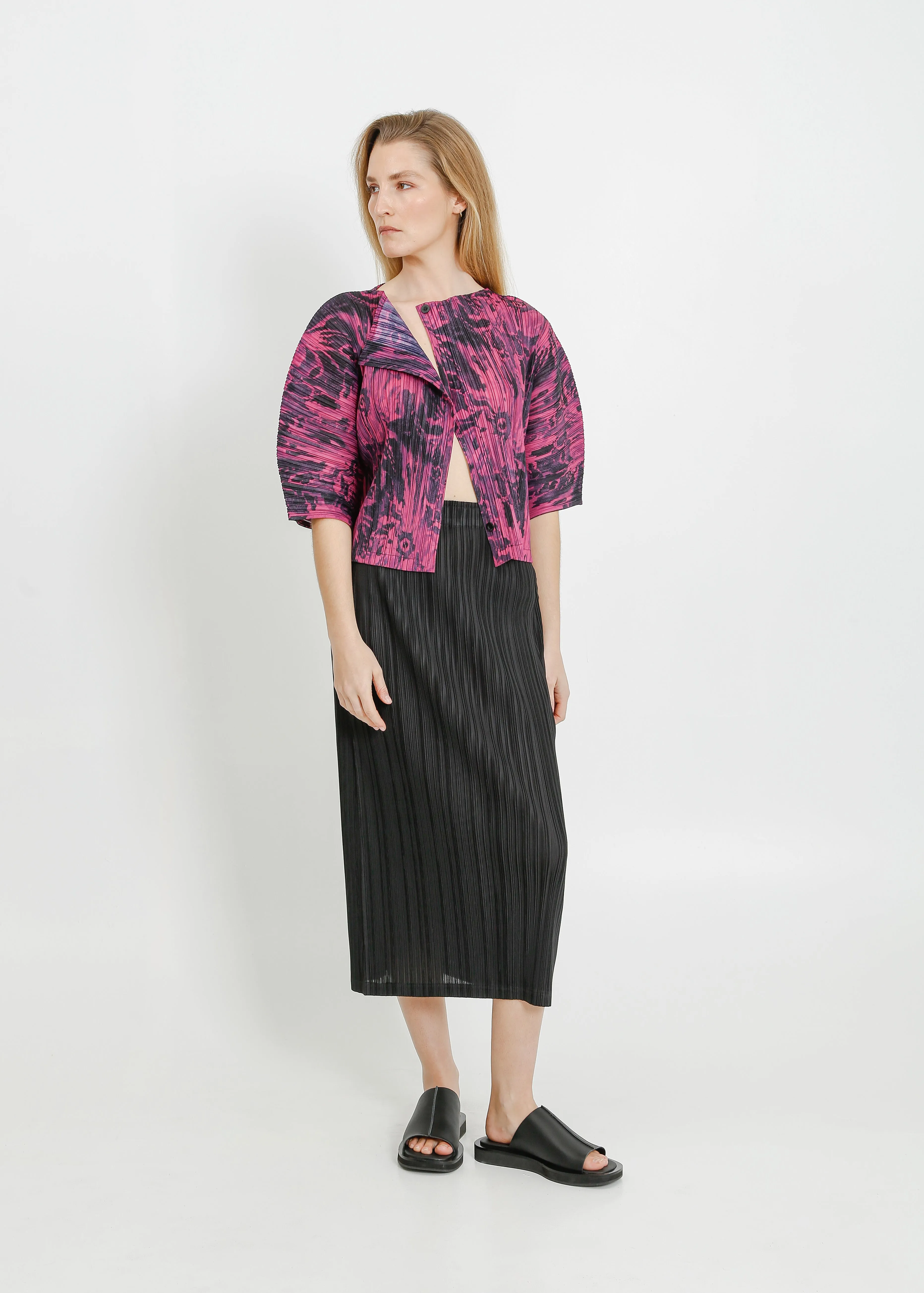 MARGOT PLEAT JACKET / MAGENTA-BLACK