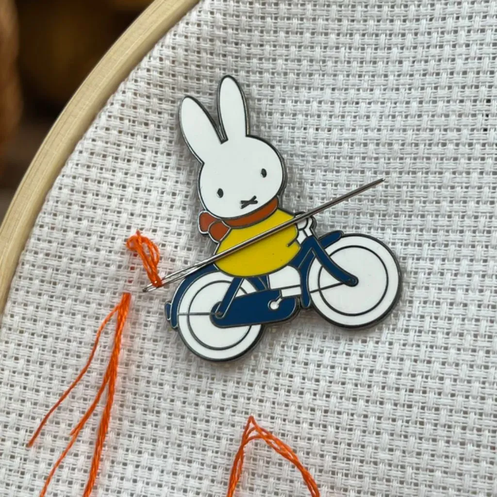 Miffy Cycling Needle Minder