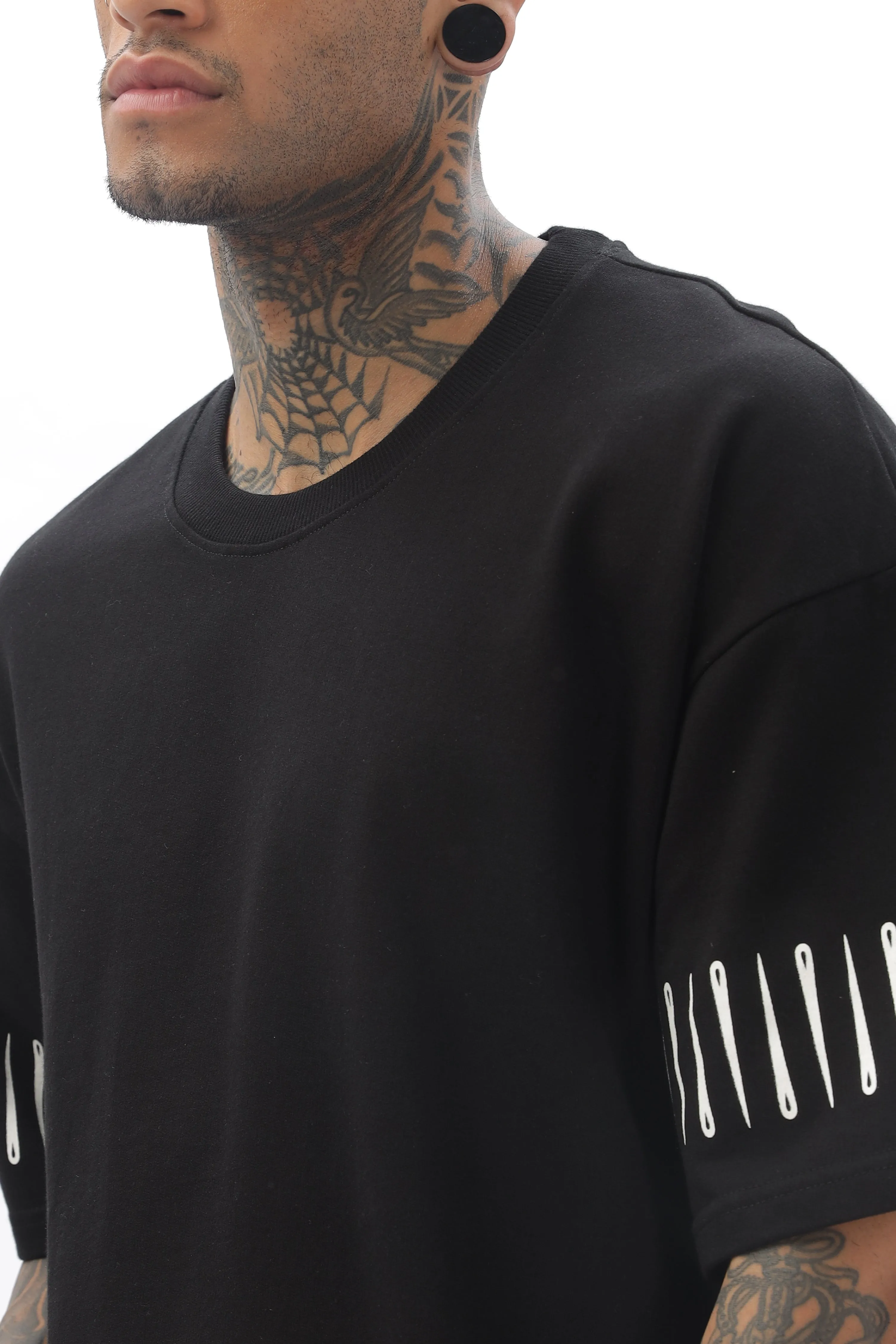 NeedleTrack Black Dropshoulder Tee