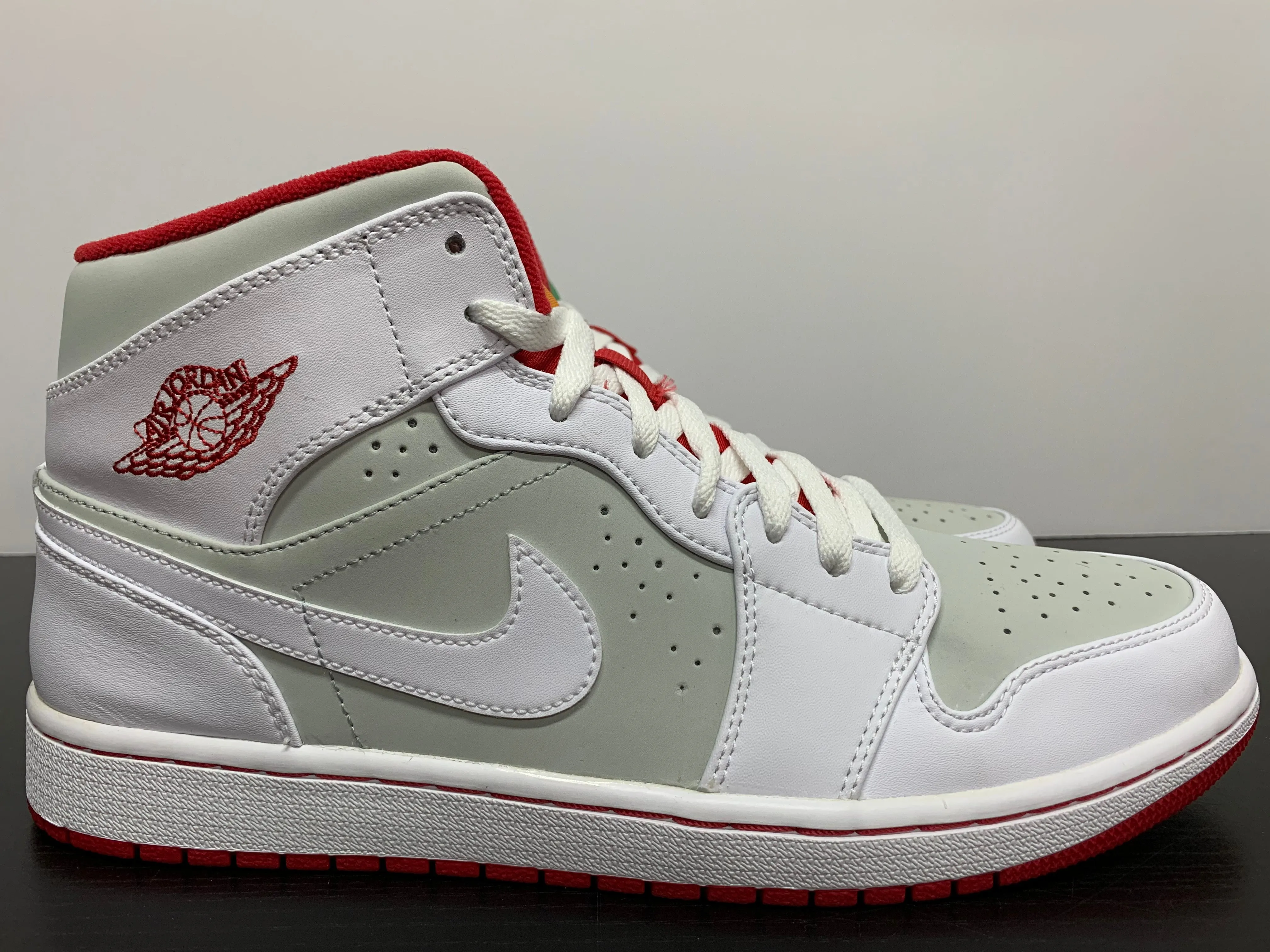 Nike Air Jordan 1 Mid Hare 2015