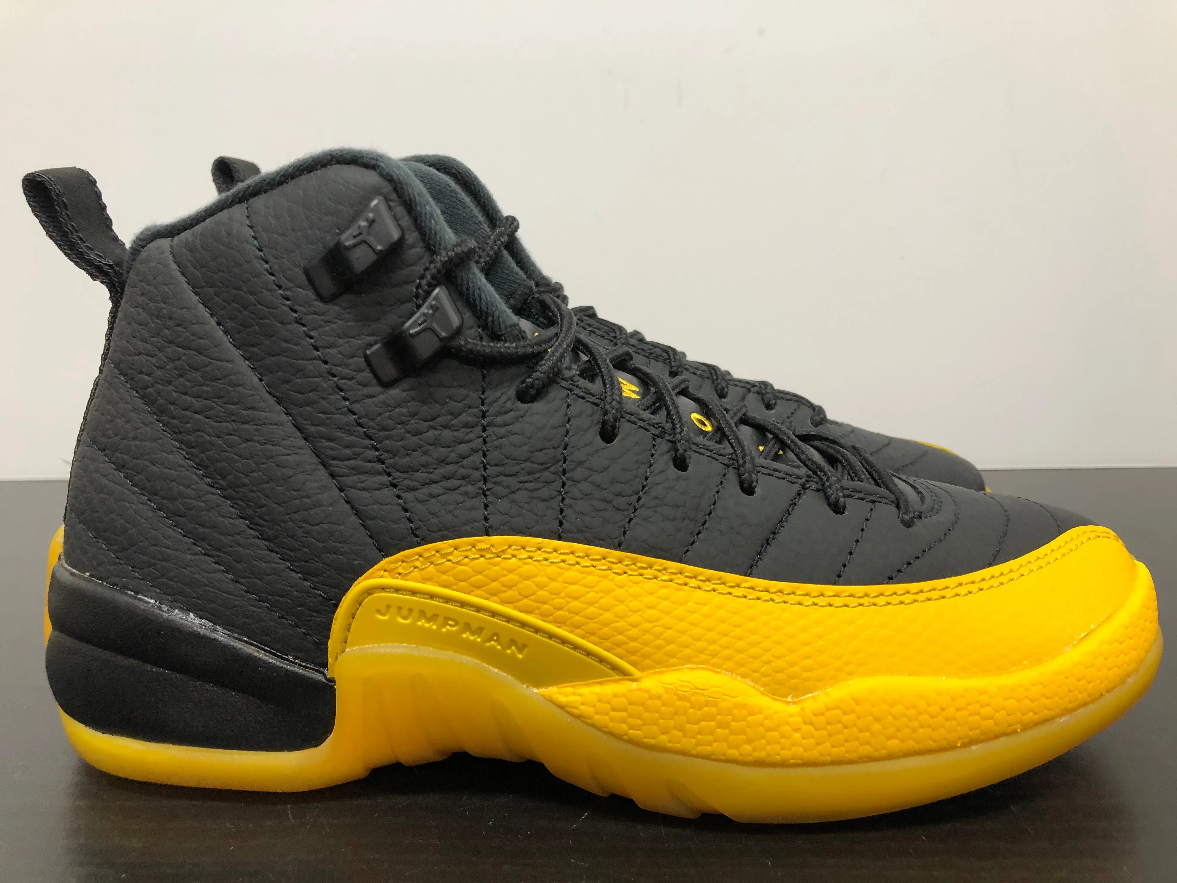 Nike Air Jordan 12 Black University Gold GS