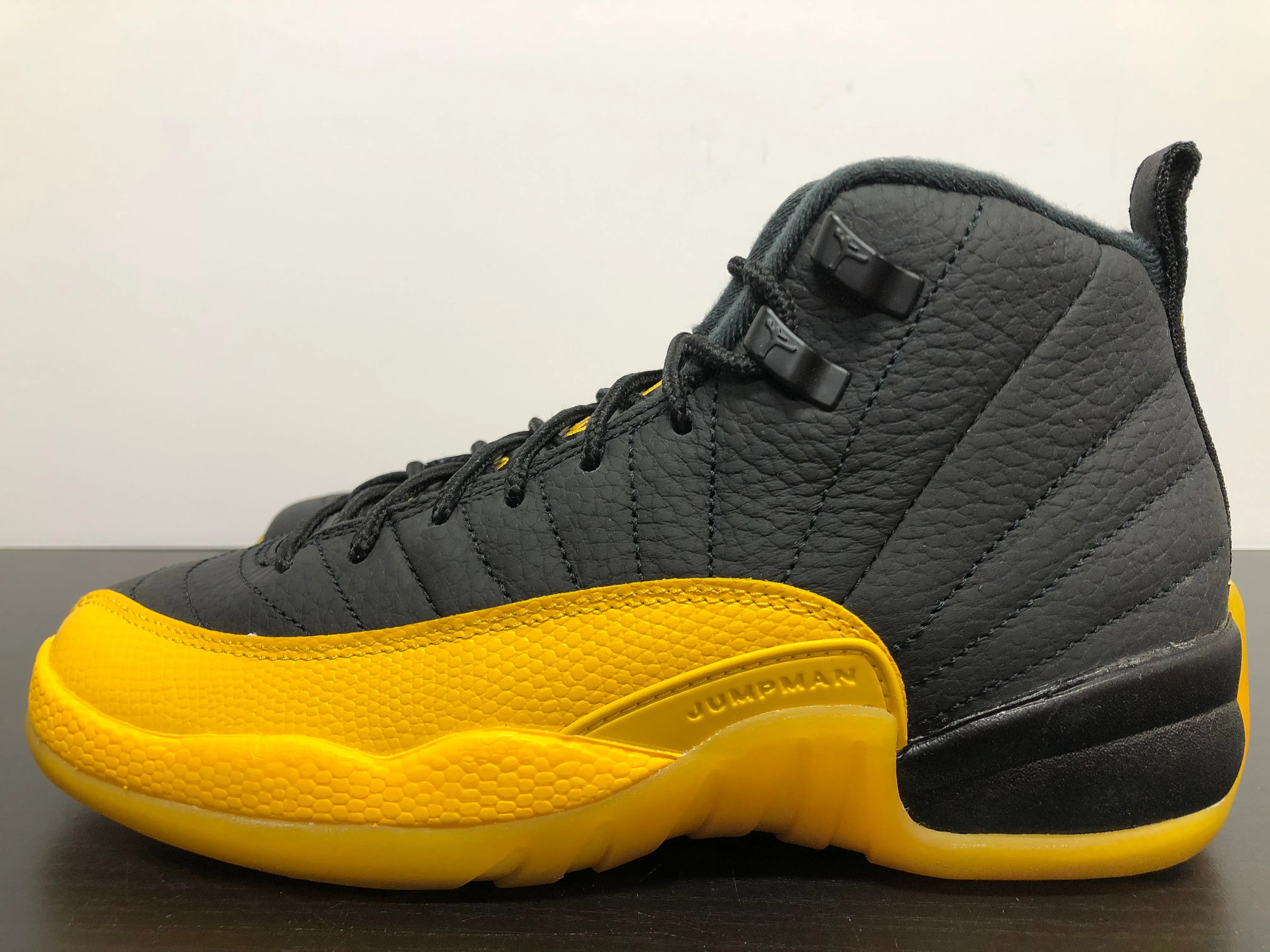 Nike Air Jordan 12 Black University Gold GS