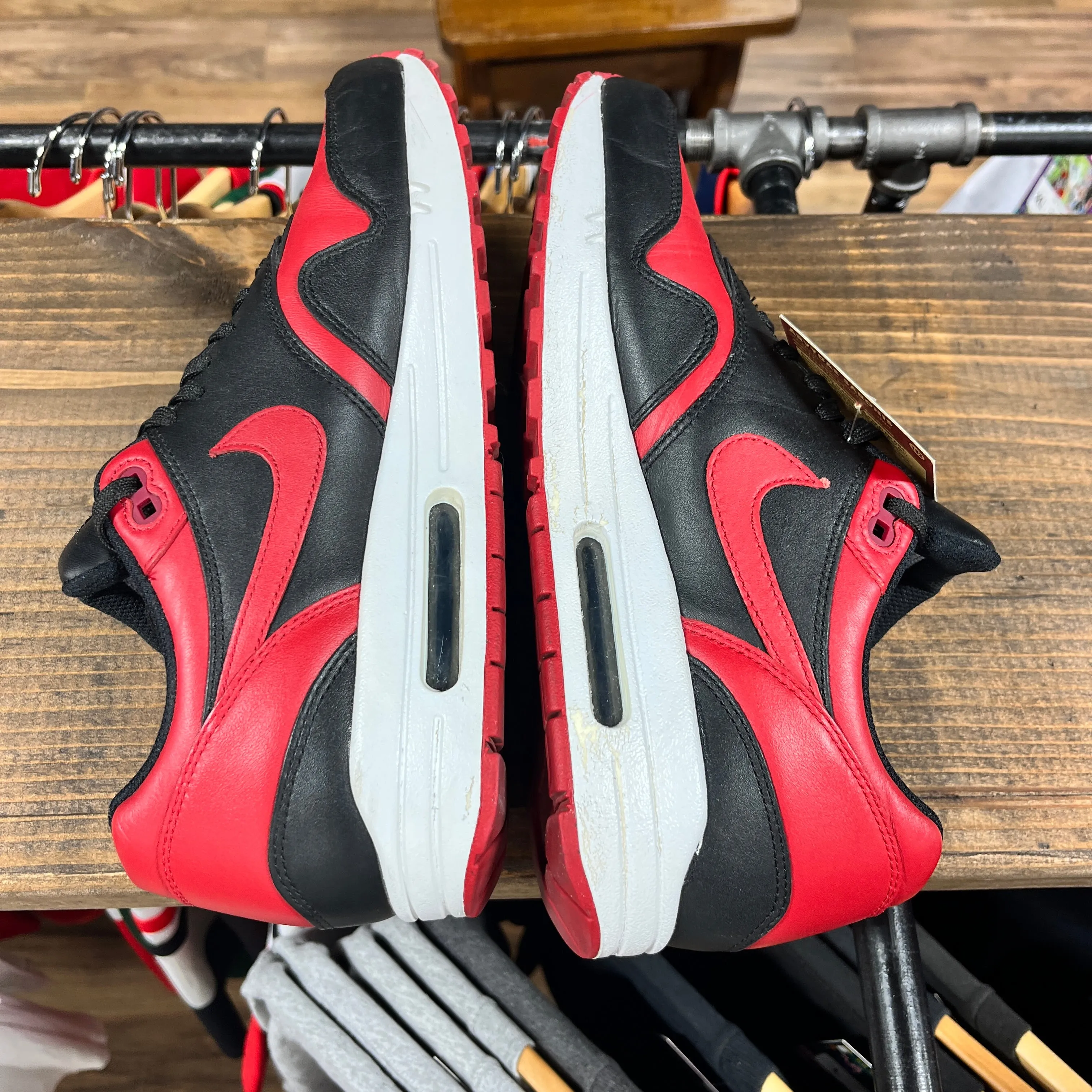 Nike Air Max 1 'Bred' Size 9.5