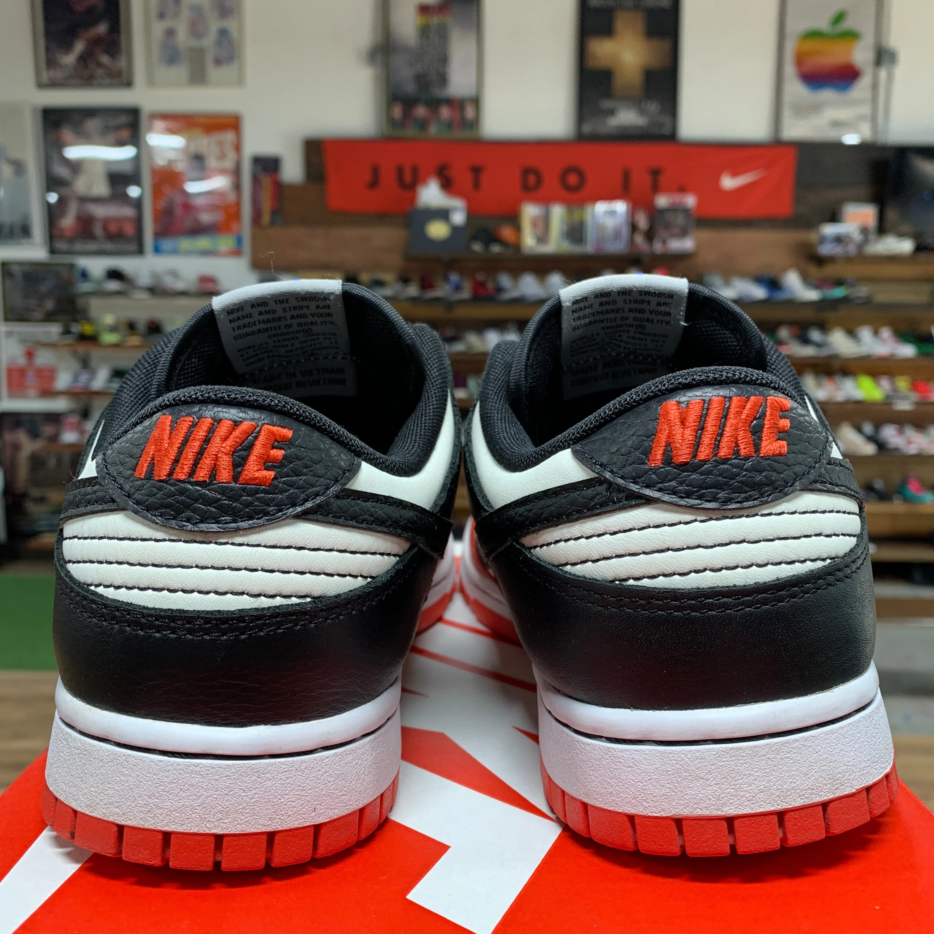 Nike Dunk Low 'Bulls 75th Anniversary' Size 8.5