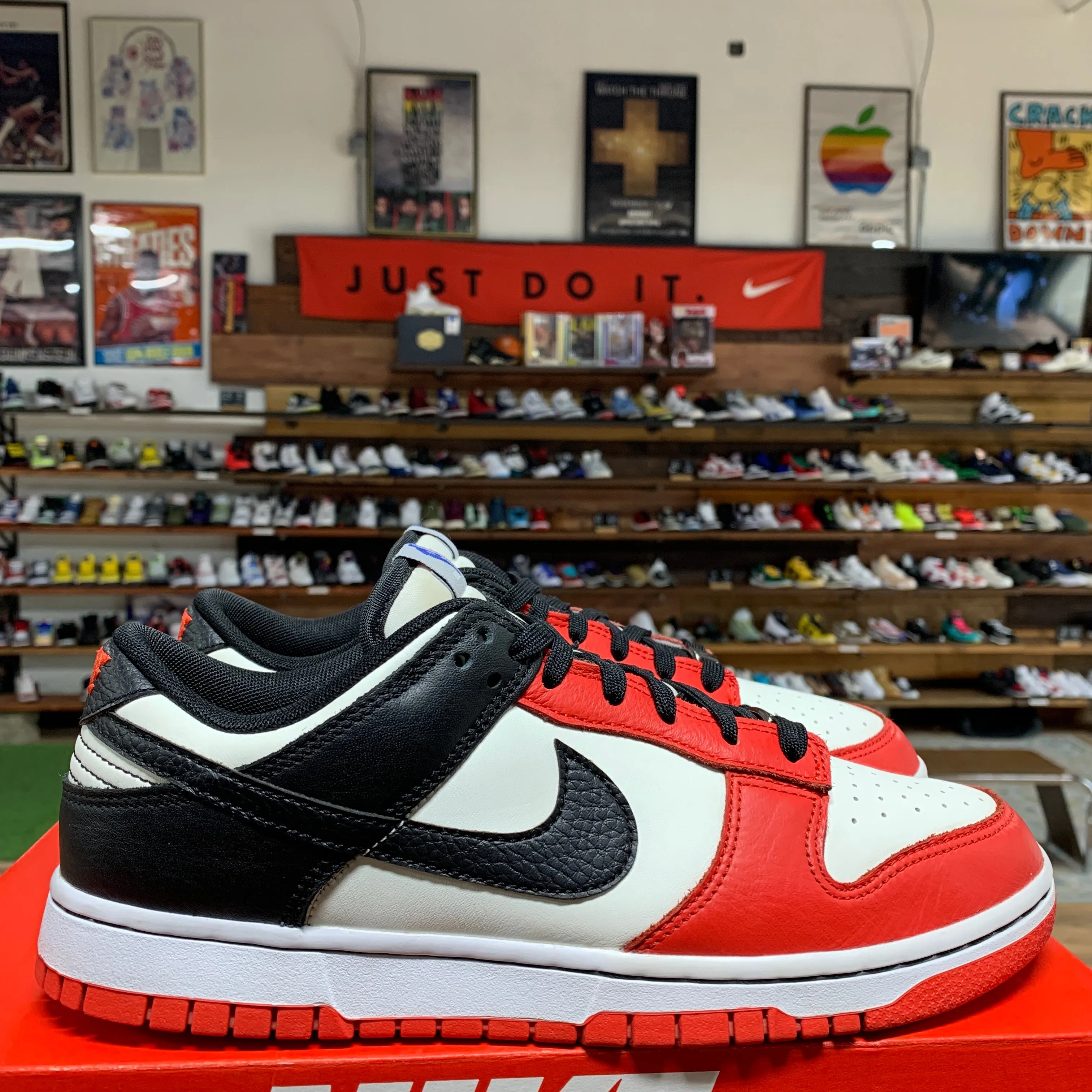 Nike Dunk Low 'Bulls 75th Anniversary' Size 8.5