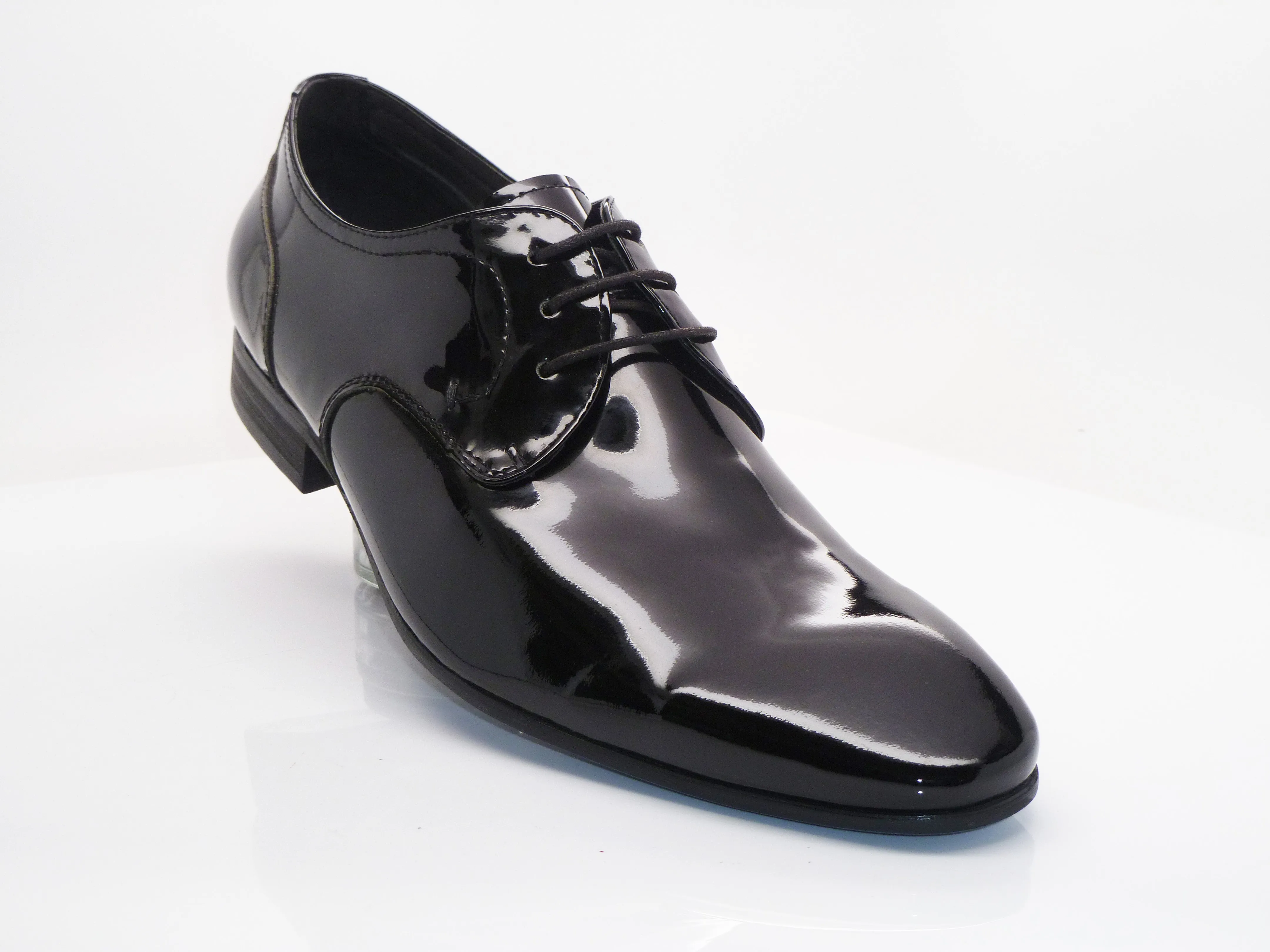 Patent Leather Lace-Up Oxford Black