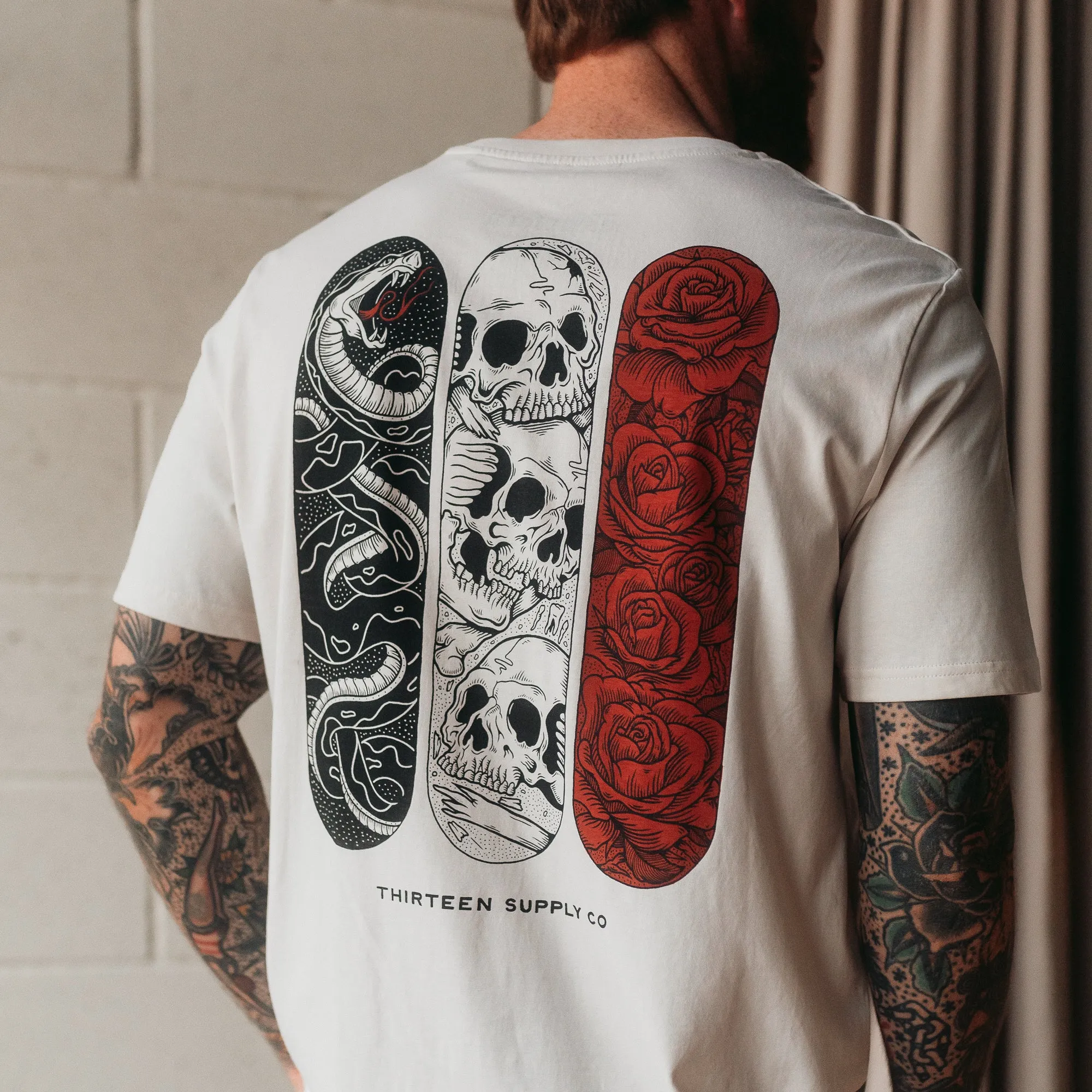 SKATE TRIPTYCH - OFF WHITE UNISEX T-SHIRT