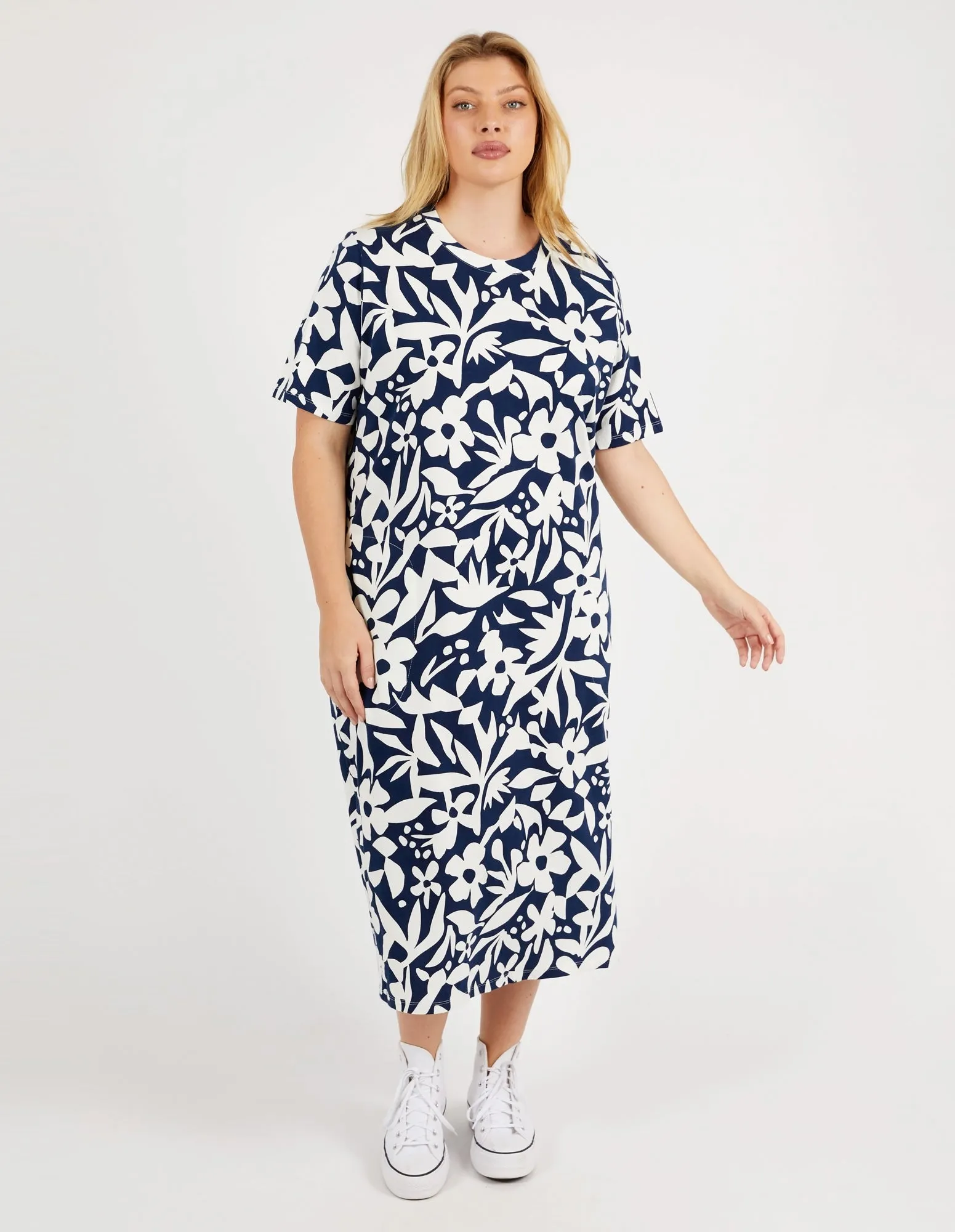 Stencil Floral Tee Dress Naval Blue Floral