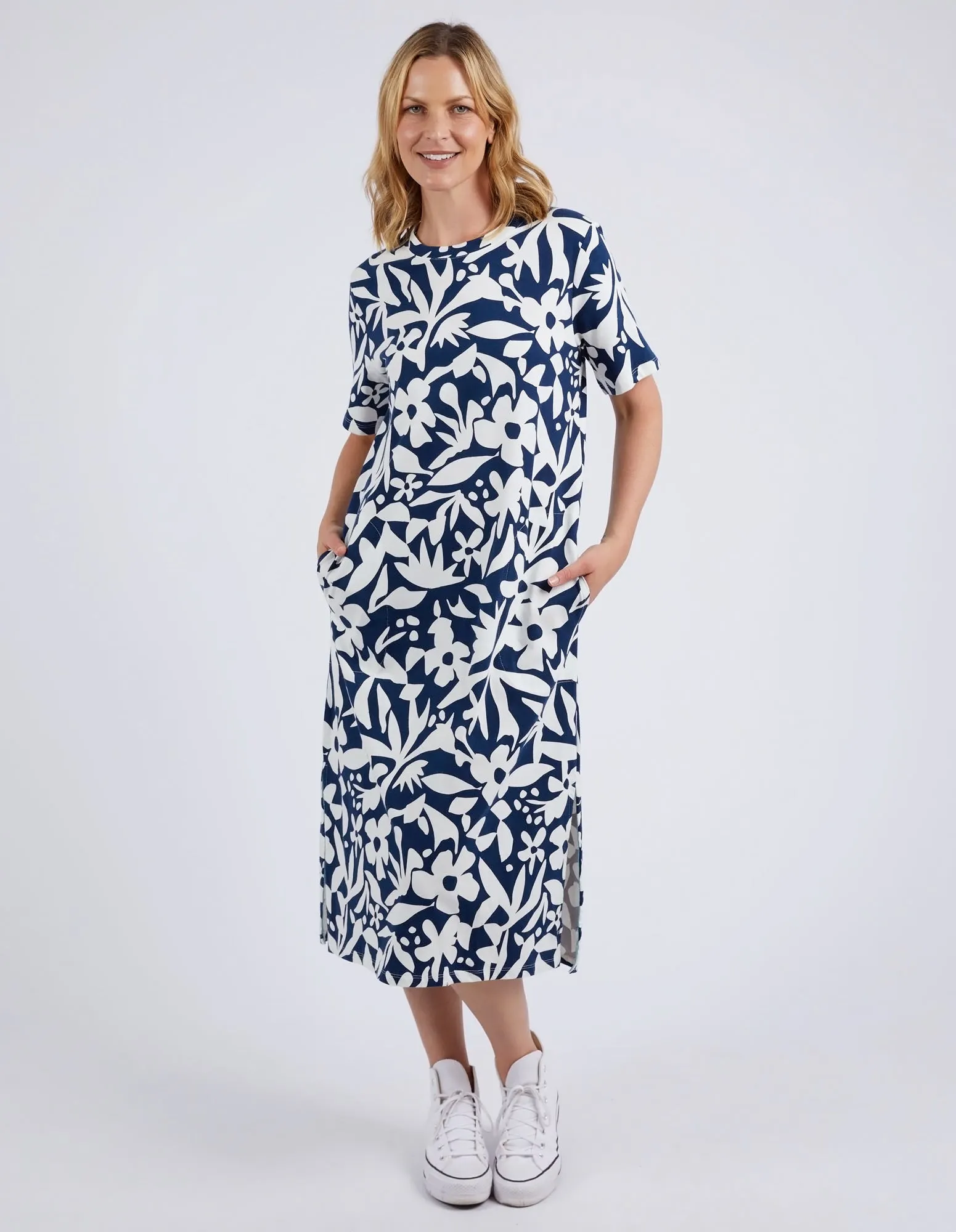 Stencil Floral Tee Dress Naval Blue Floral