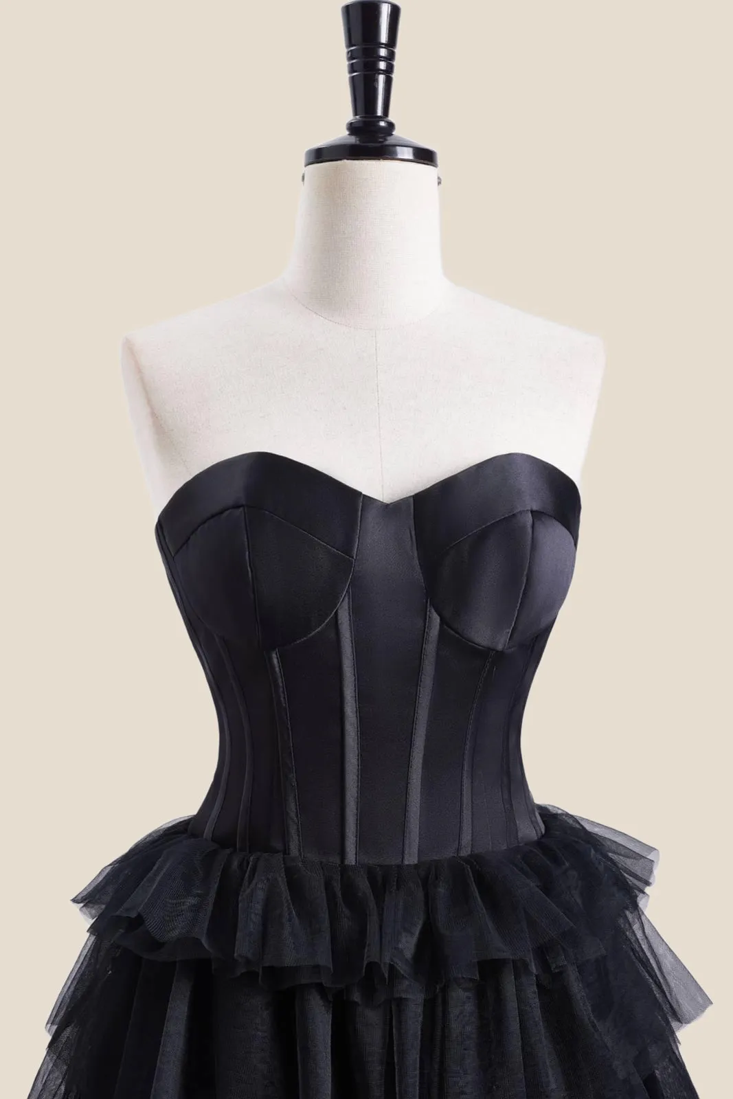 Sweetheart Black Tiered A-line Short Dress